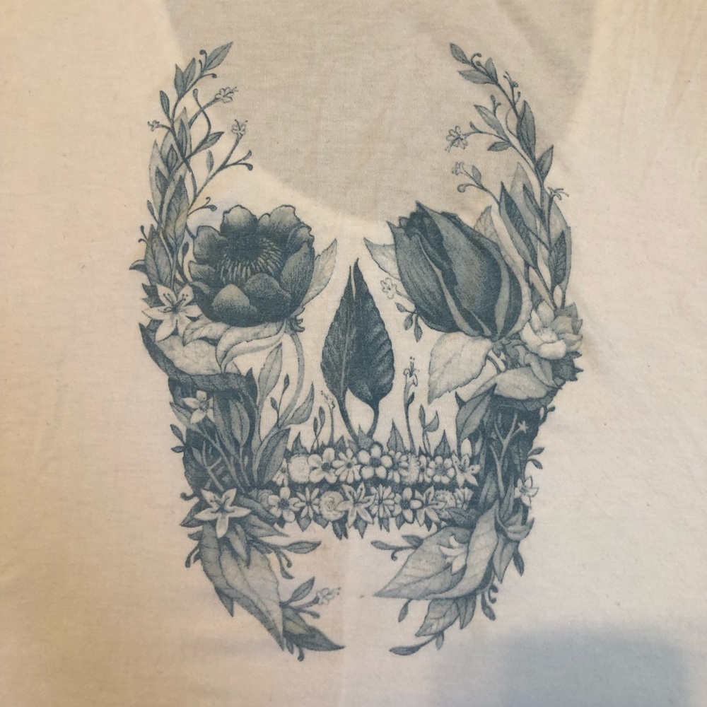 Flower skull open back shirt
